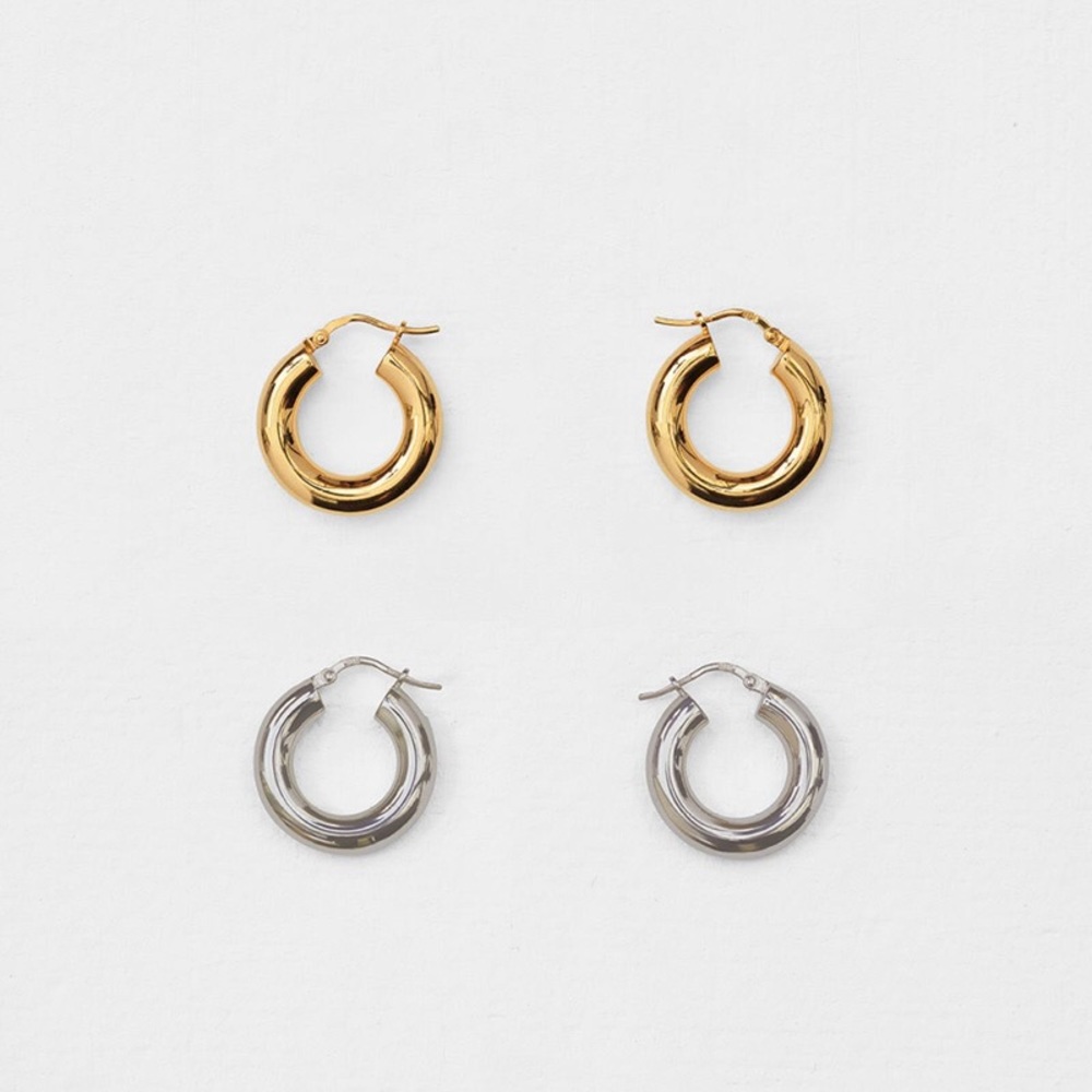 Classic 18K White Gold Plated Hoop Earrings Silver - Picture 4 of 5